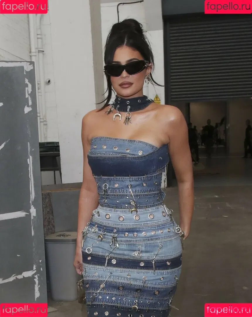 Kylie Jenner Onlyfans Photo Gallery 