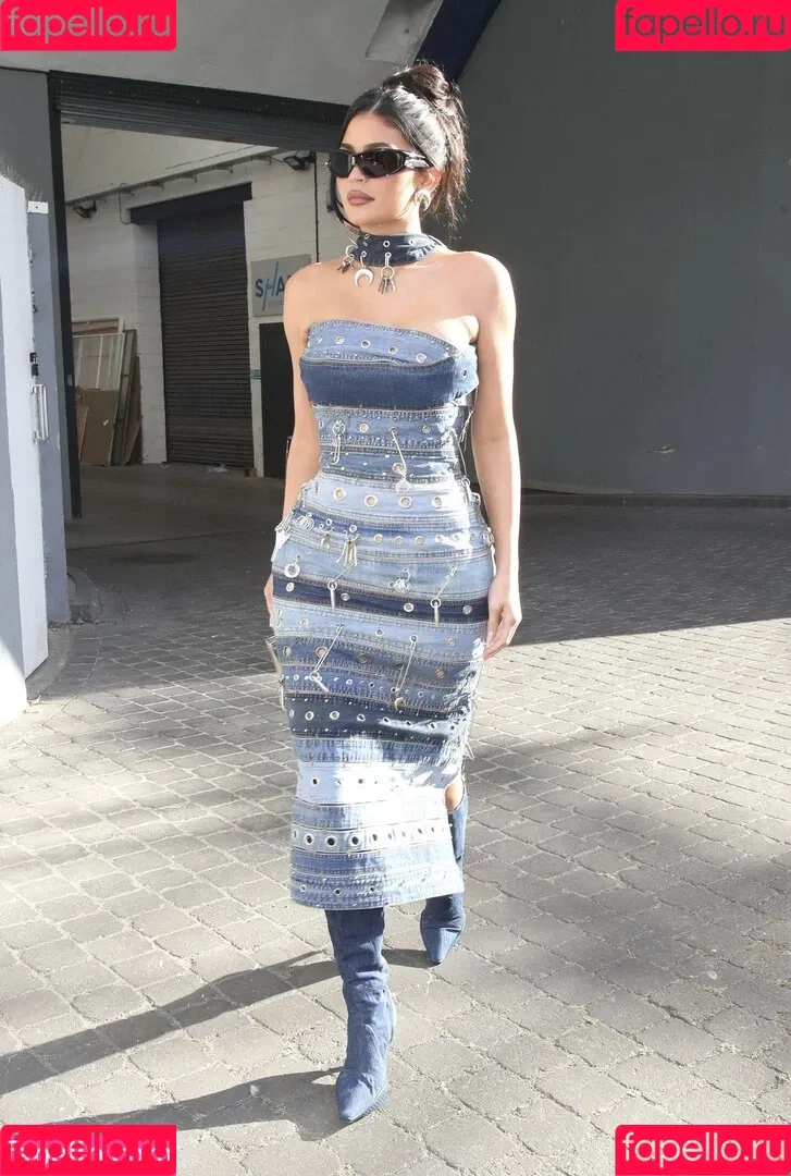 Kylie Jenner Onlyfans Photo Gallery 