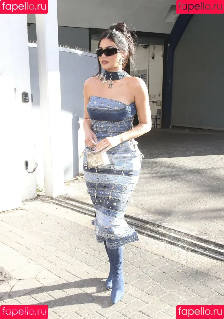 Kylie Jenner Onlyfans Photo Gallery 