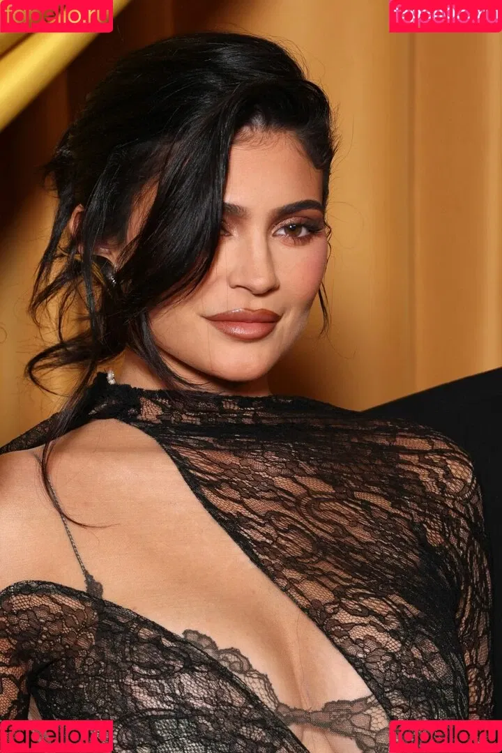 Kylie Jenner Onlyfans Photo Gallery 
