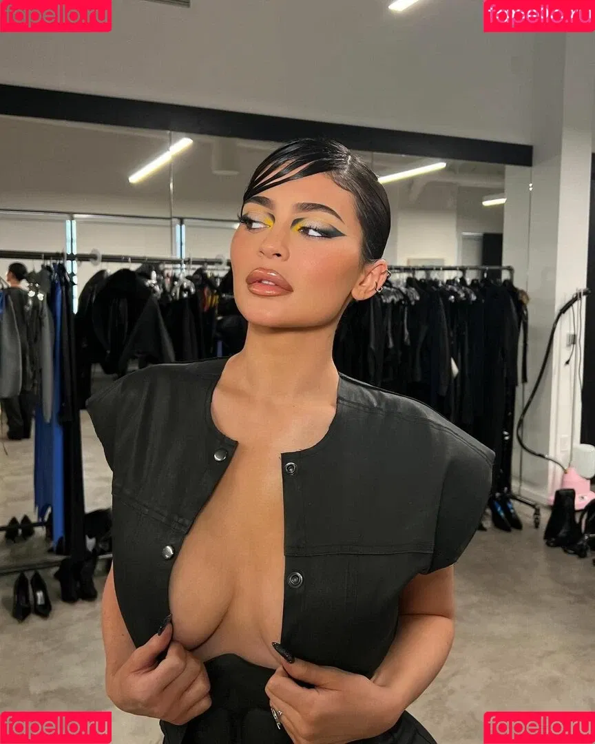 Kylie Jenner Onlyfans Photo Gallery 