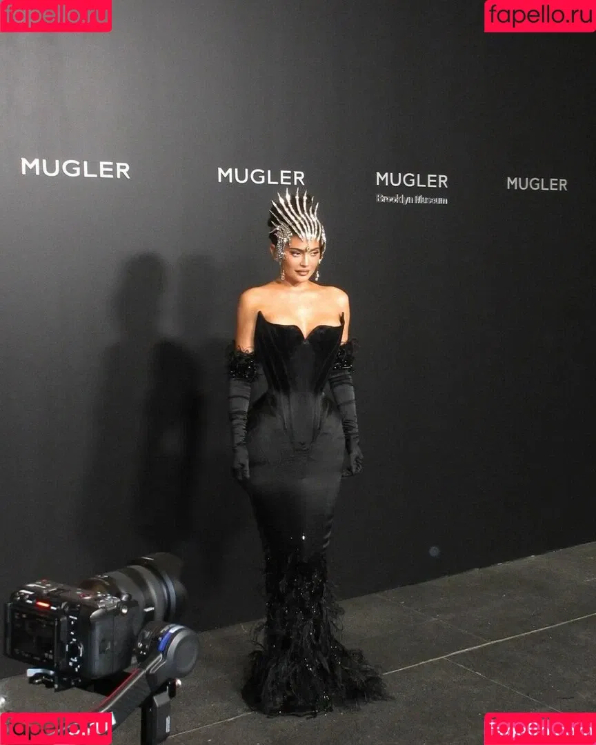 Kylie Jenner Onlyfans Photo Gallery 