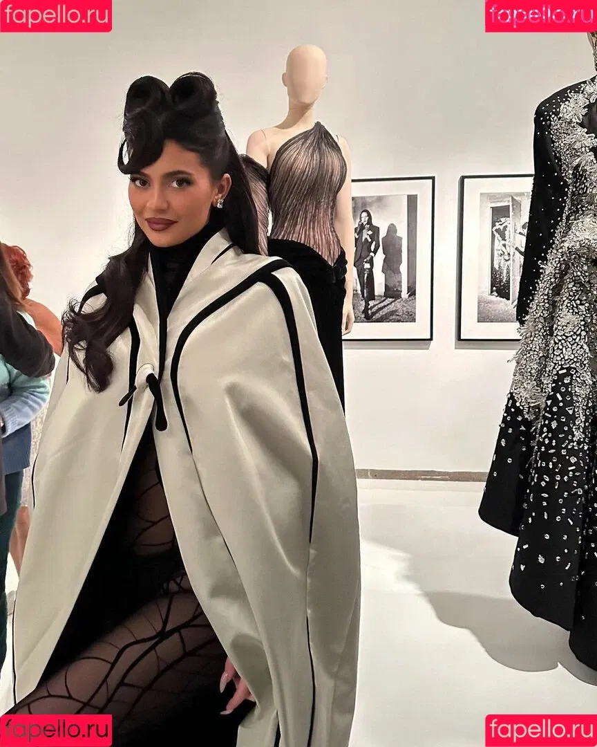 Kylie Jenner Onlyfans Photo Gallery 