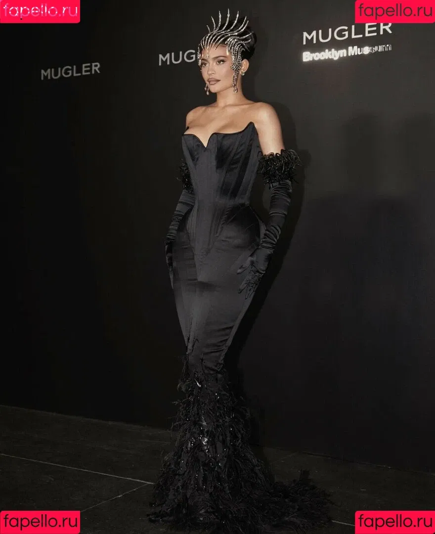 Kylie Jenner Onlyfans Photo Gallery 