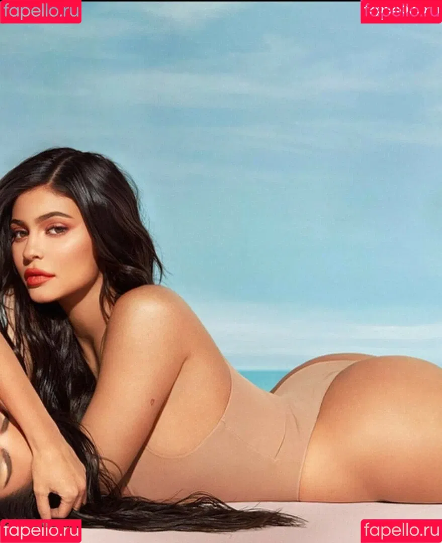 Kylie Jenner Onlyfans Photo Gallery 