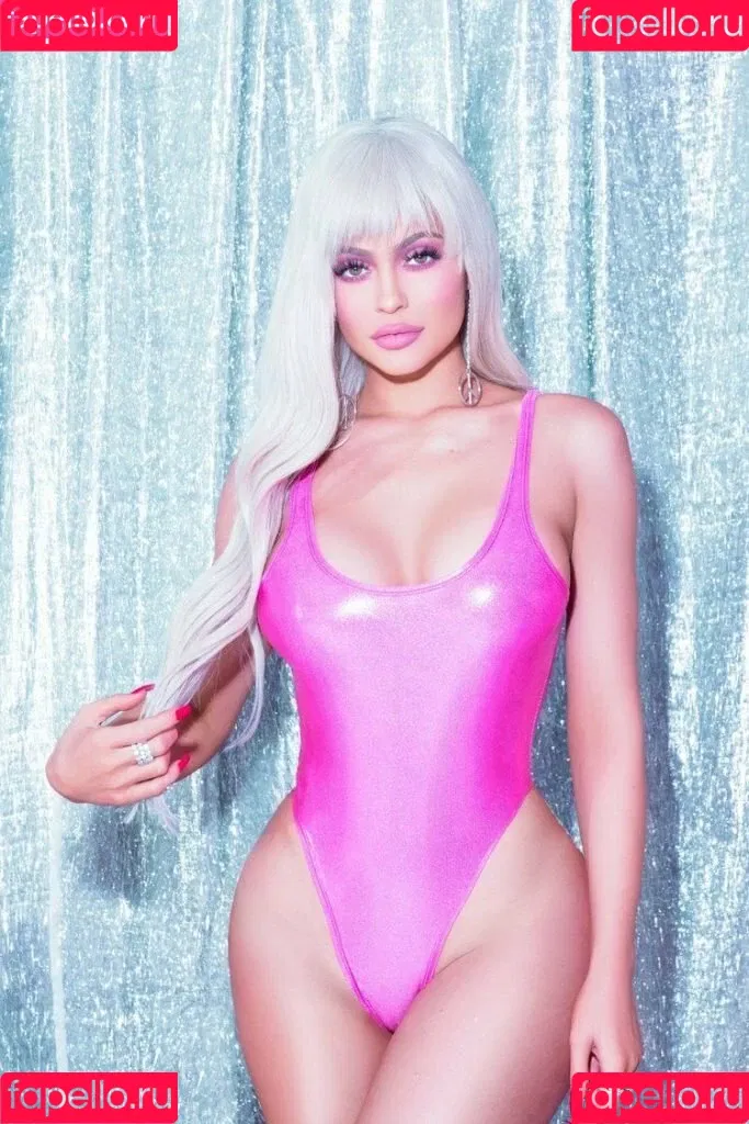 Kylie Jenner Onlyfans Photo Gallery 