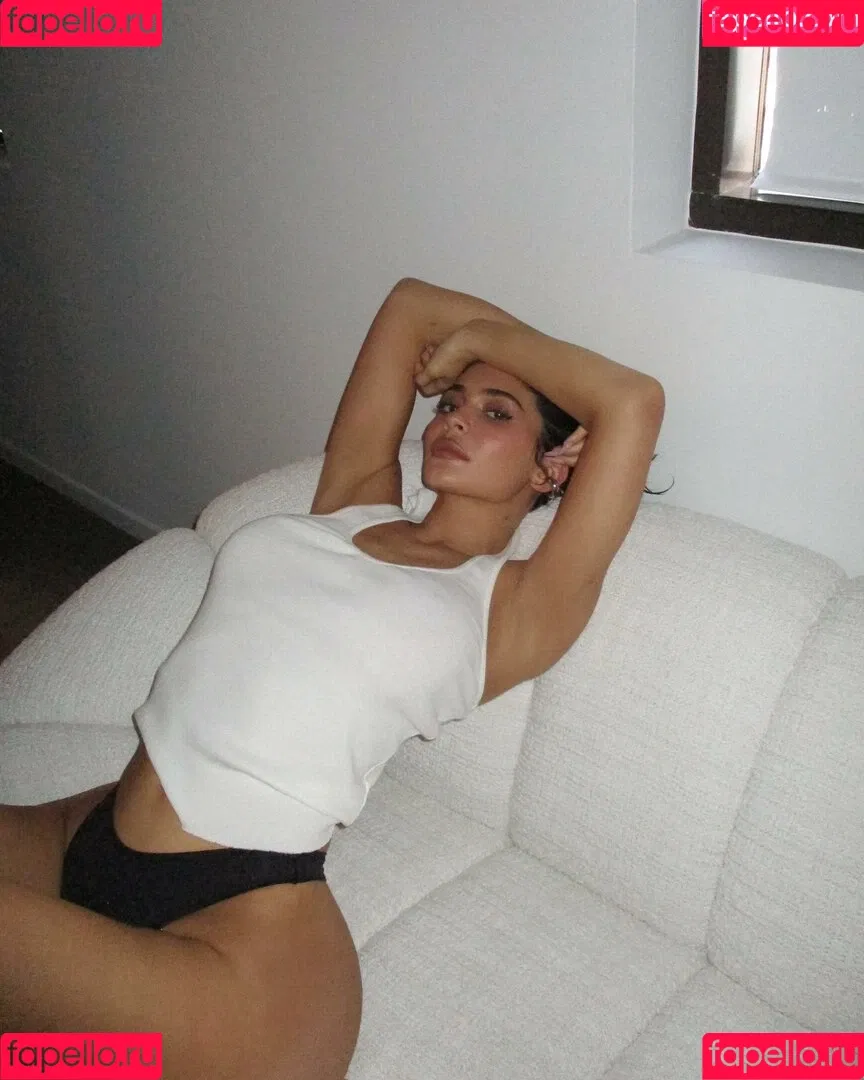 Kylie Jenner Onlyfans Photo Gallery 