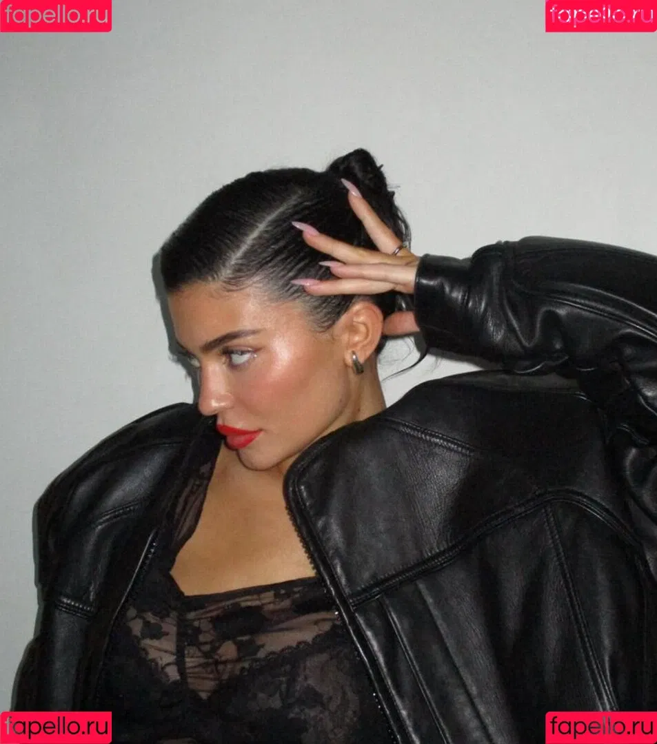 Kylie Jenner Onlyfans Photo Gallery 