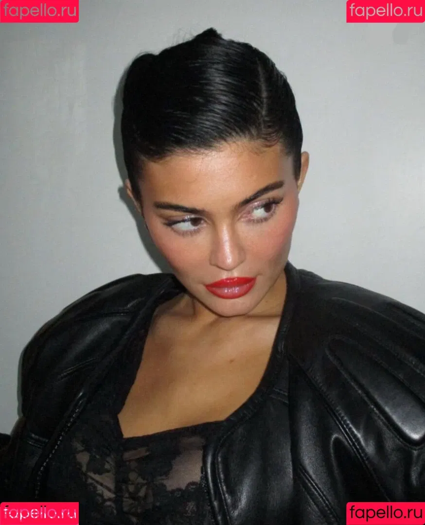 Kylie Jenner Onlyfans Photo Gallery 