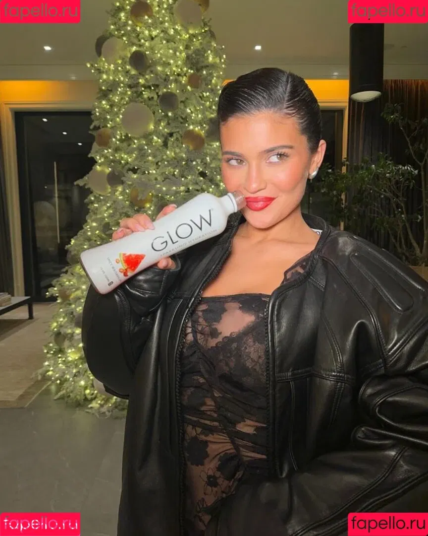 Kylie Jenner Onlyfans Photo Gallery 
