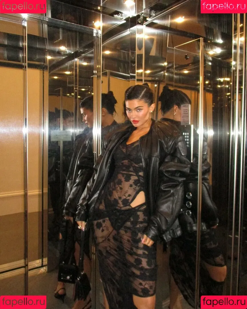 Kylie Jenner Onlyfans Photo Gallery 