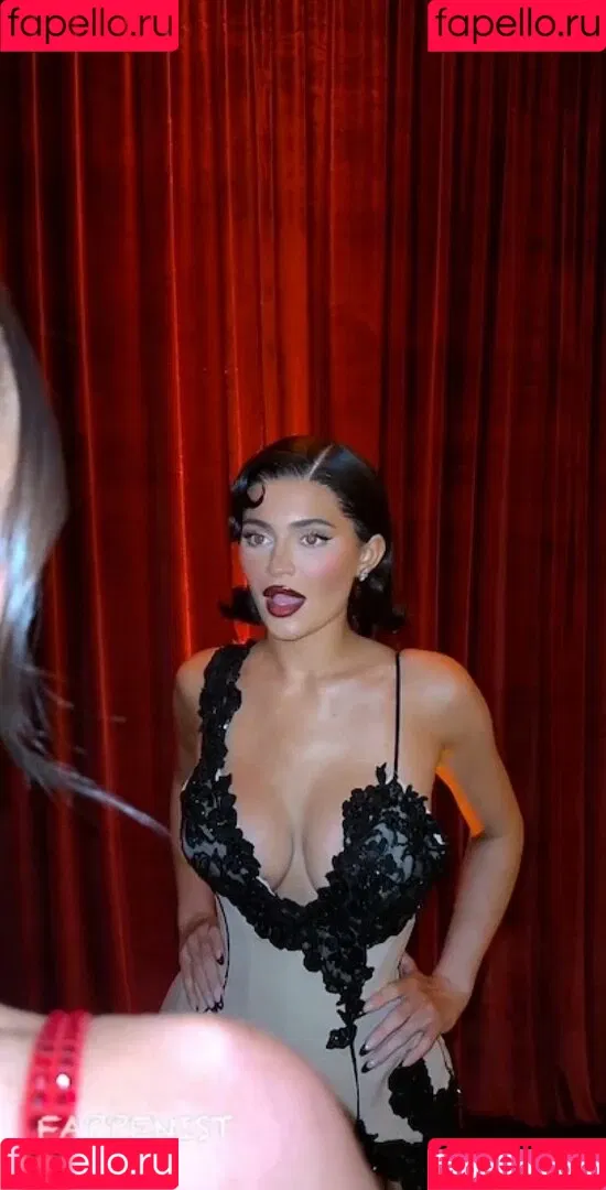 Kylie Jenner Onlyfans Photo Gallery 