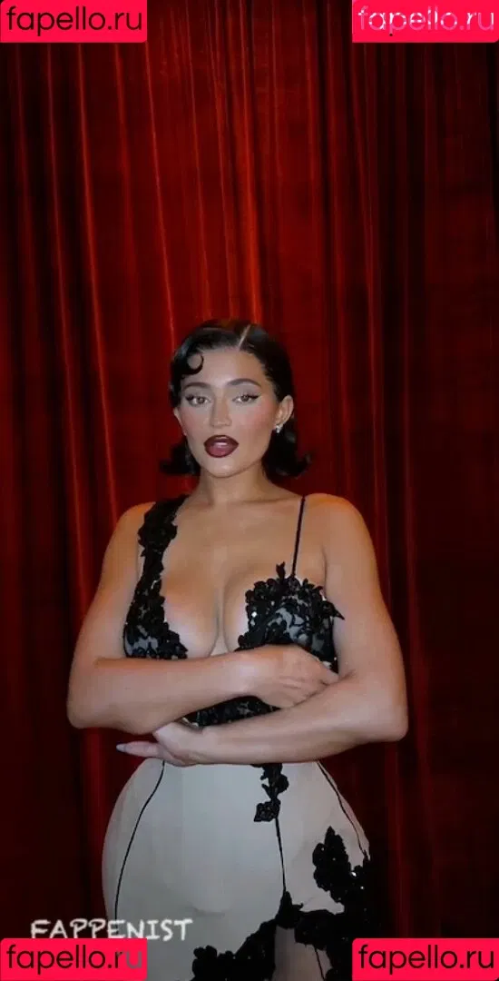 Kylie Jenner Onlyfans Photo Gallery 