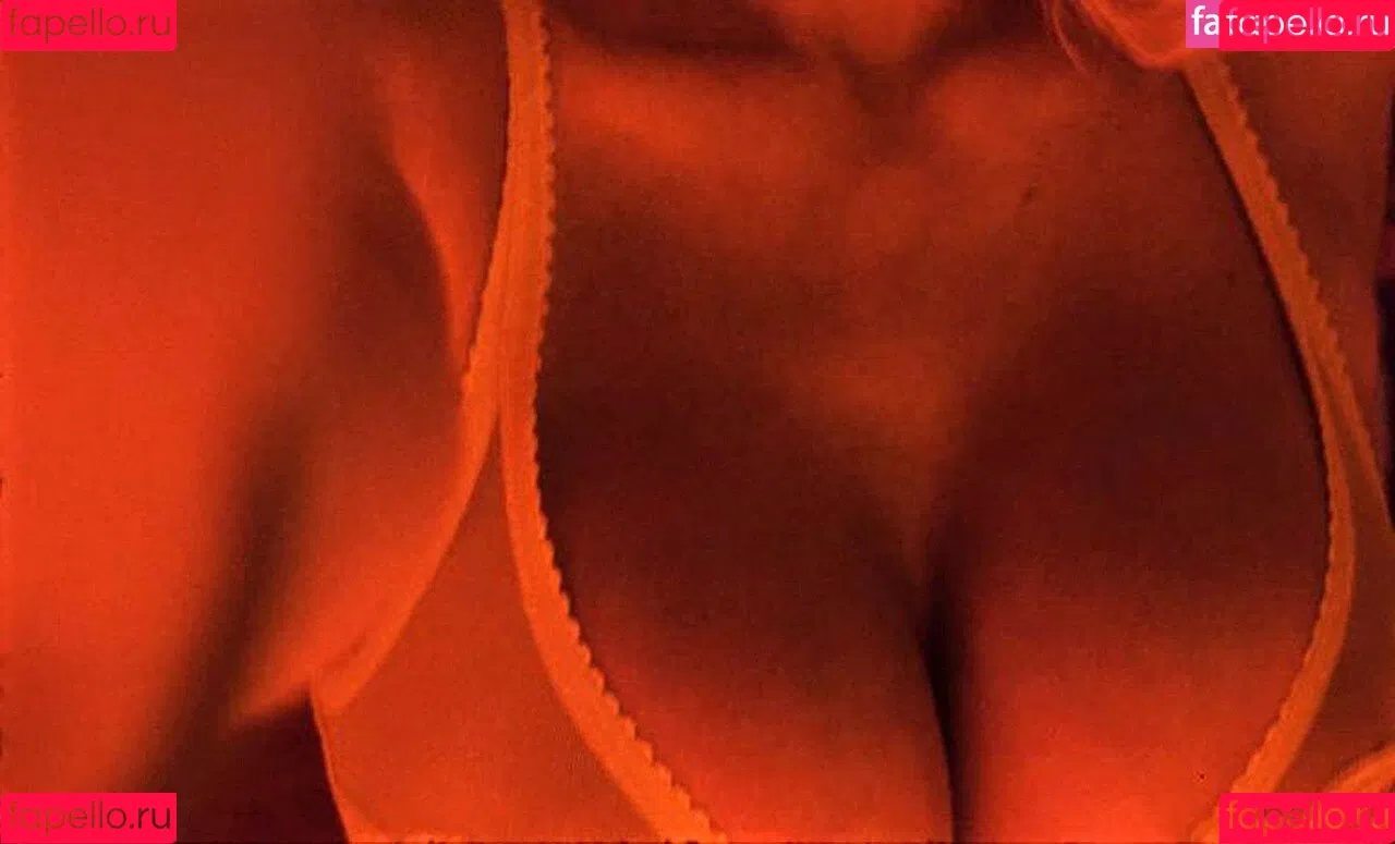 Kylie Jenner Onlyfans Photo Gallery 