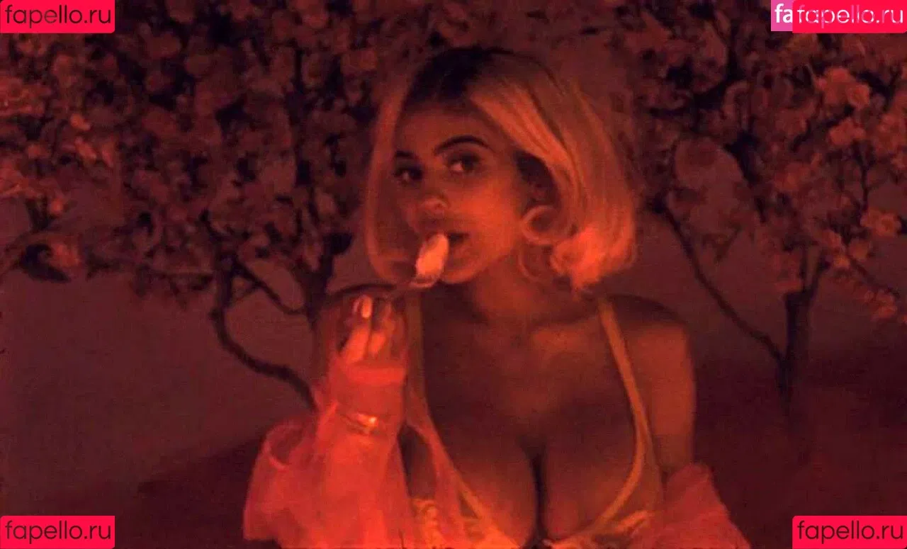Kylie Jenner Onlyfans Photo Gallery 