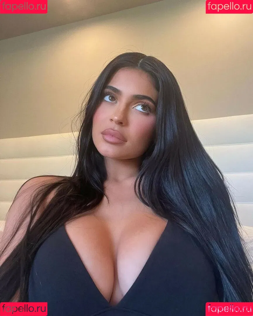 Kylie Jenner Onlyfans Photo Gallery 