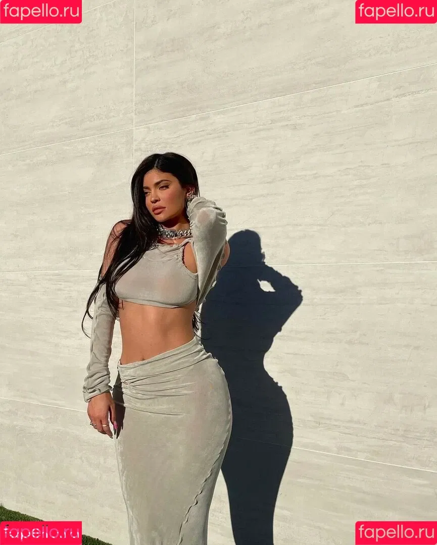 Kylie Jenner Onlyfans Photo Gallery 