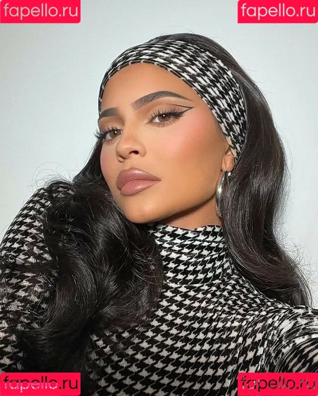 Kylie Jenner Onlyfans Photo Gallery 
