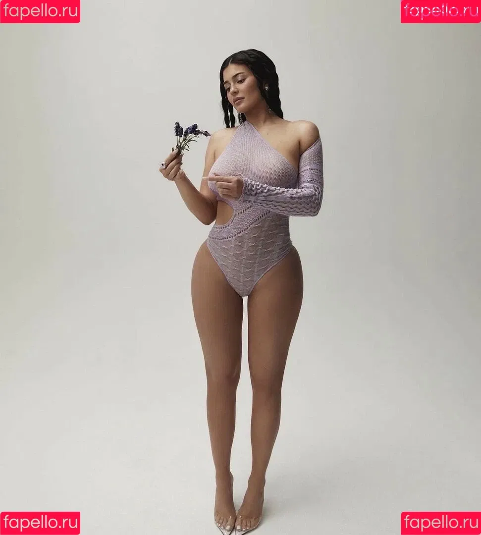 Kylie Jenner Onlyfans Photo Gallery 