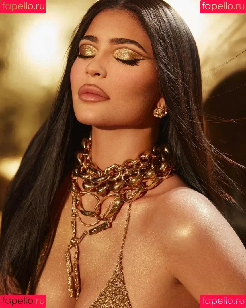 Kylie Jenner Onlyfans Photo Gallery 