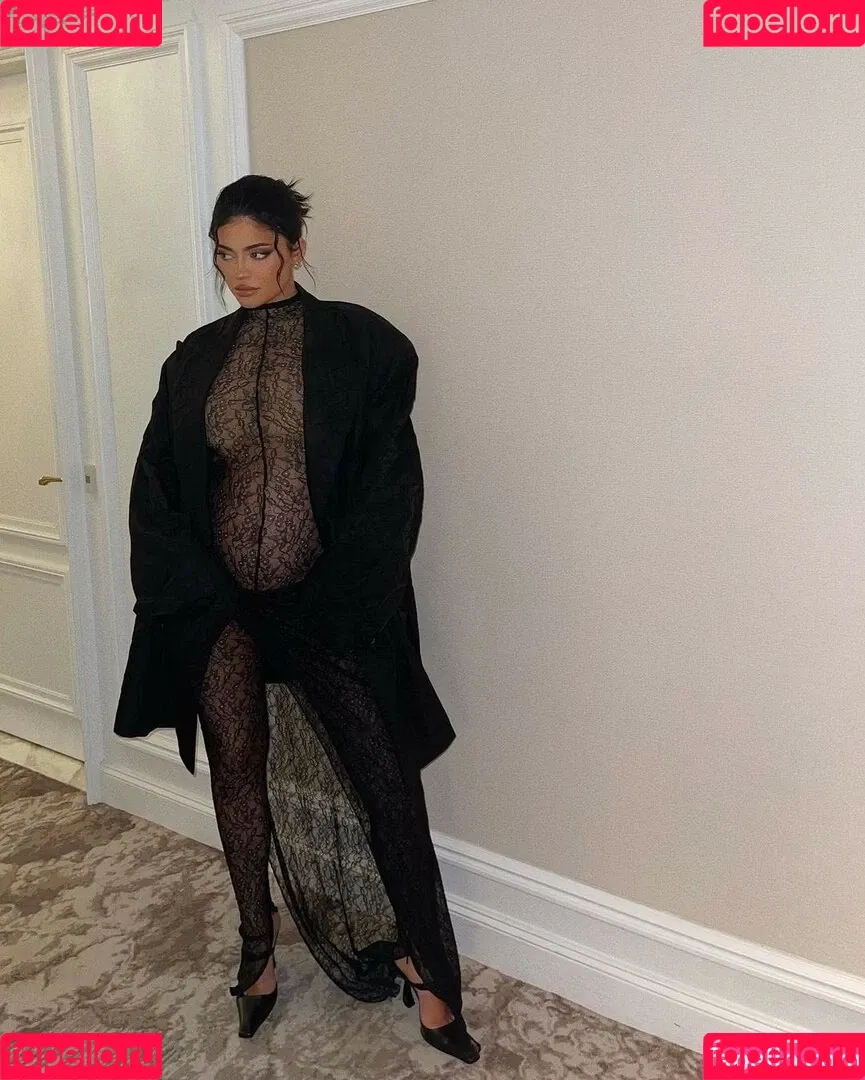 Kylie Jenner Onlyfans Photo Gallery 