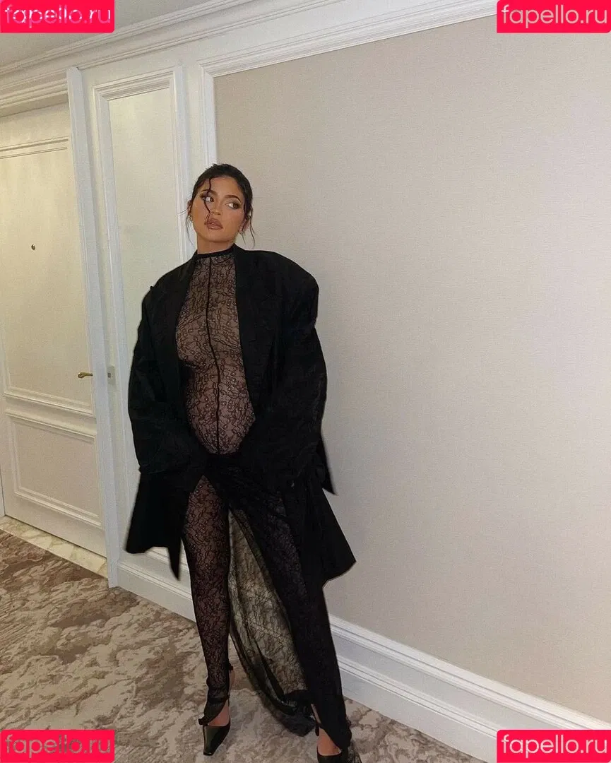 Kylie Jenner Onlyfans Photo Gallery 