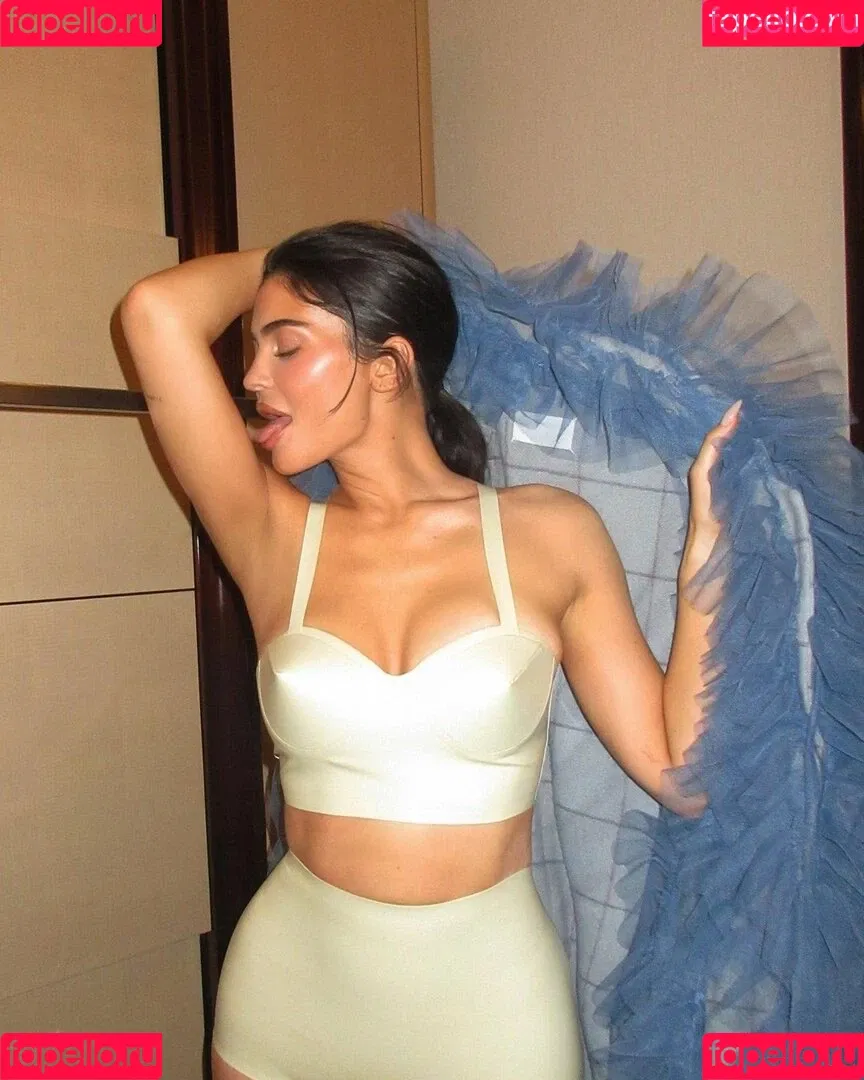 Kylie Jenner Onlyfans Photo Gallery 