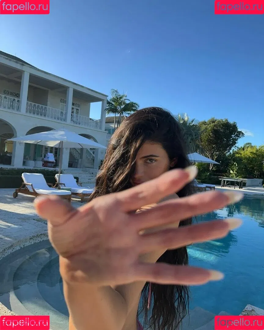 Kylie Jenner Onlyfans Photo Gallery 