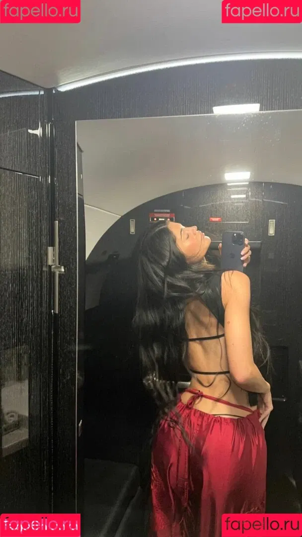 Kylie Jenner Onlyfans Photo Gallery 