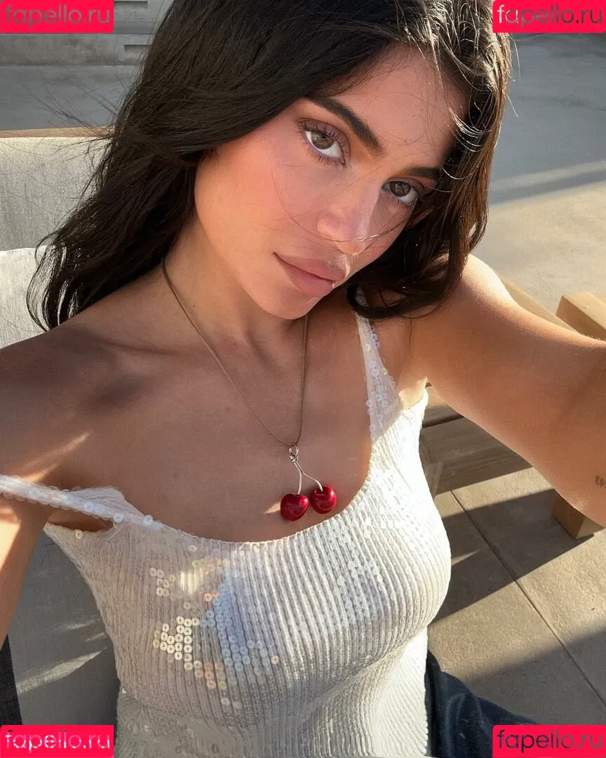 Kylie Jenner Onlyfans Photo Gallery 