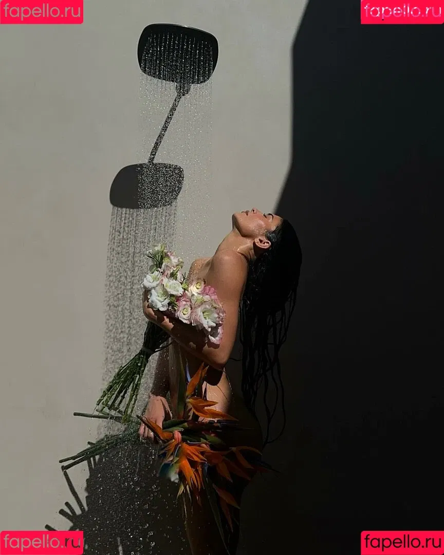 Kylie Jenner Onlyfans Photo Gallery 