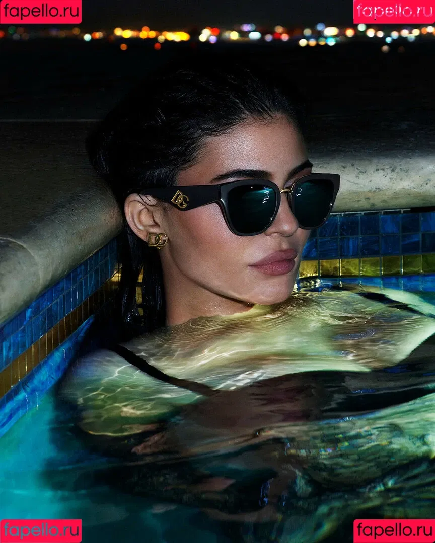 Kylie Jenner Onlyfans Photo Gallery 