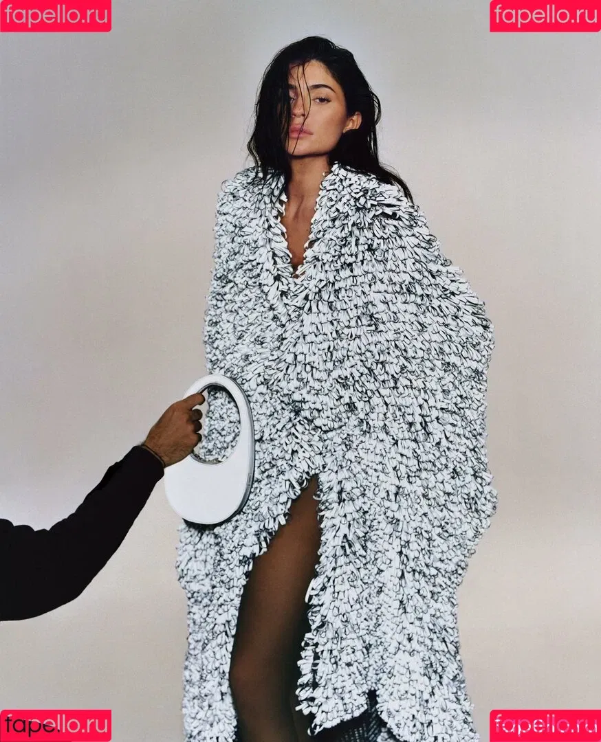 Kylie Jenner Onlyfans Photo Gallery 