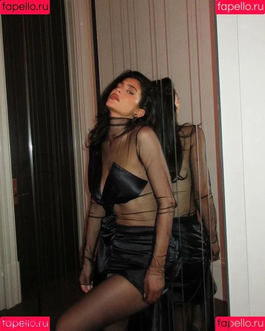 Kylie Jenner Onlyfans Photo Gallery 