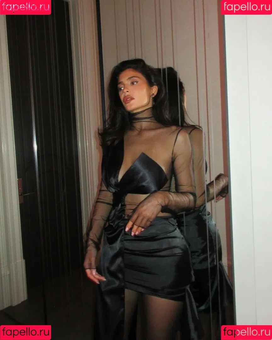 Kylie Jenner Onlyfans Photo Gallery 