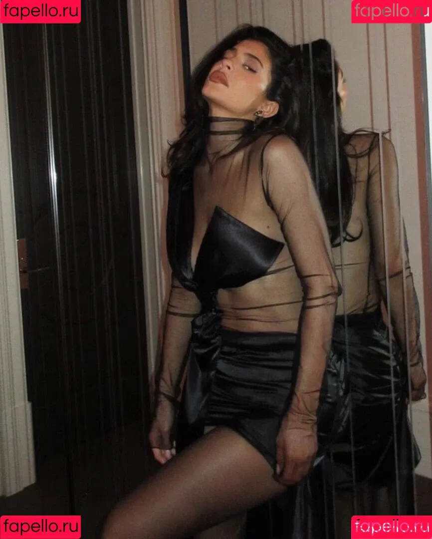 Kylie Jenner Onlyfans Photo Gallery 