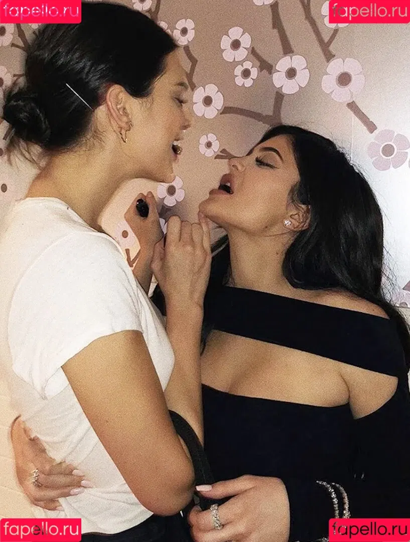 Kylie Jenner Onlyfans Photo Gallery 