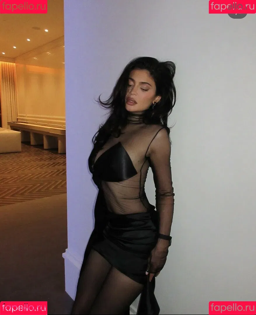 Kylie Jenner Onlyfans Photo Gallery 
