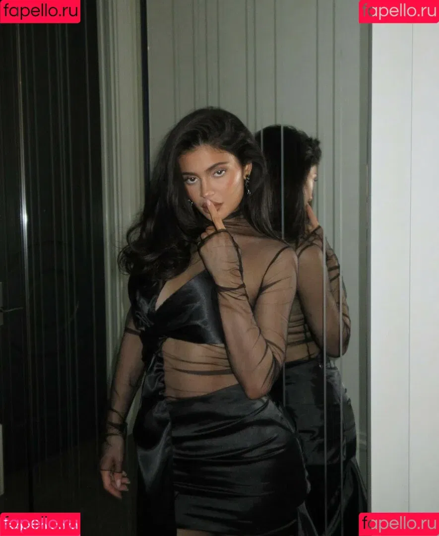 Kylie Jenner Onlyfans Photo Gallery 