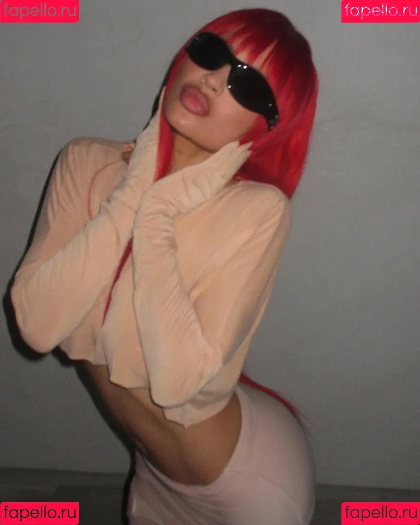 Kylie Jenner Onlyfans Photo Gallery 