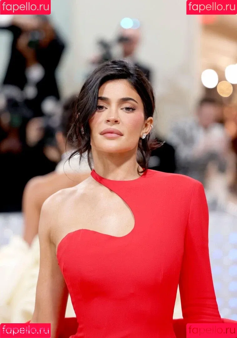 Kylie Jenner Onlyfans Photo Gallery 