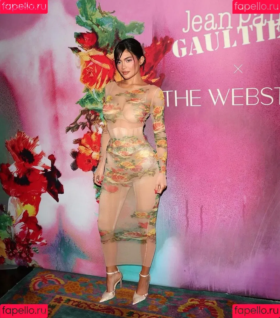 Kylie Jenner Onlyfans Photo Gallery 