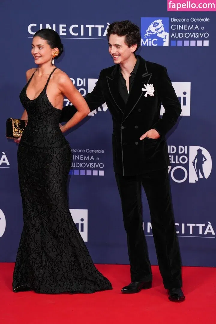 Kylie Jenner Onlyfans Photo Gallery 