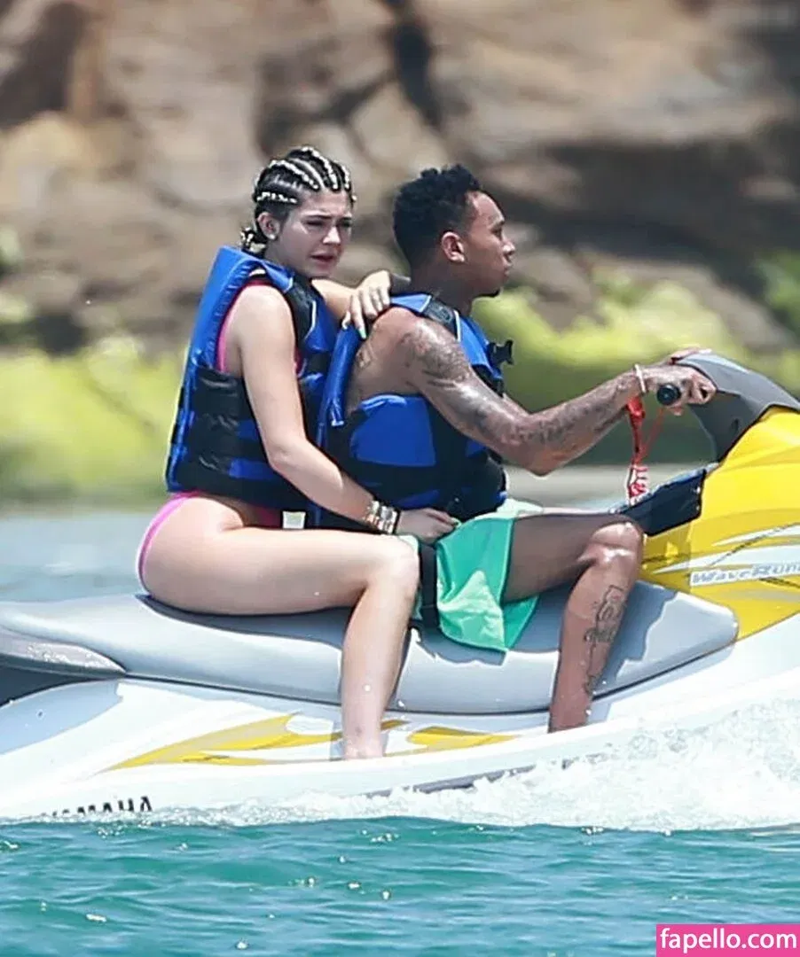 Kylie Jenner Onlyfans Photo Gallery 