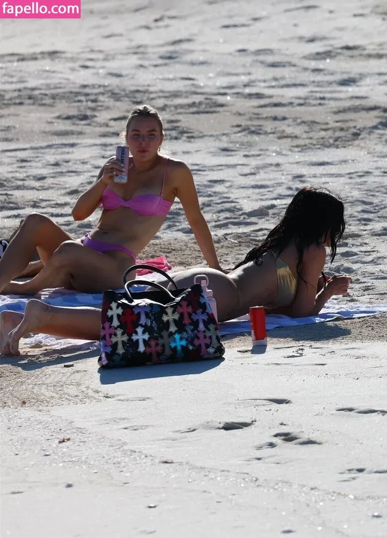 Kylie Jenner Onlyfans Photo Gallery 