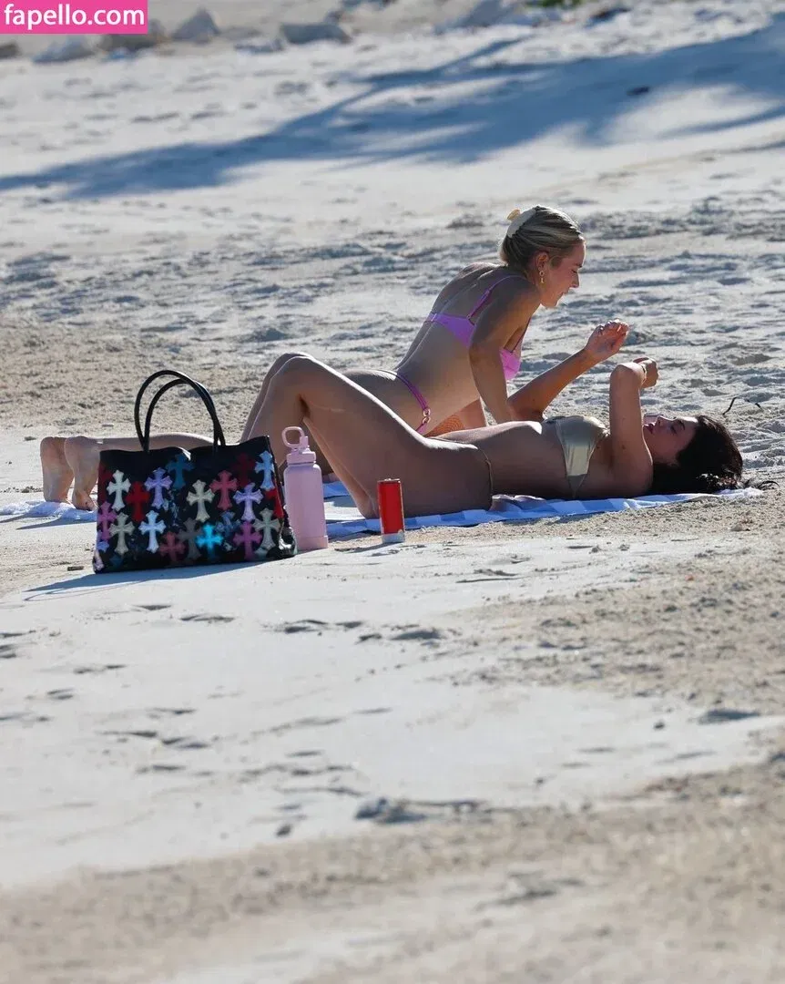 Kylie Jenner Onlyfans Photo Gallery 