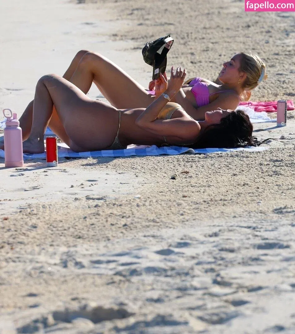 Kylie Jenner Onlyfans Photo Gallery 