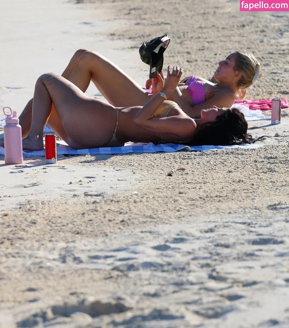 Kylie Jenner Onlyfans Photo Gallery 