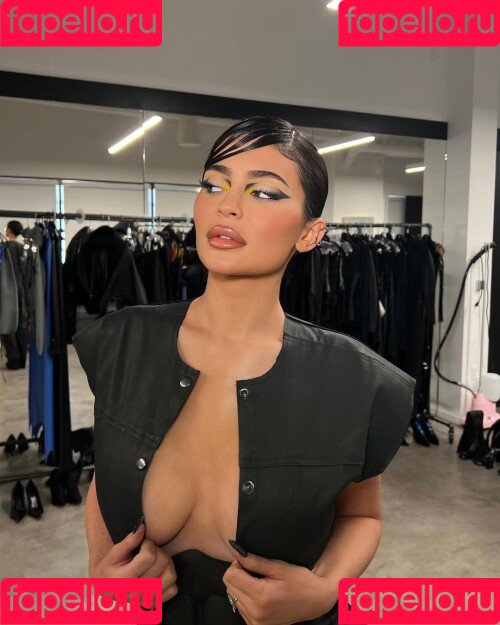 Kylie Jenner Onlyfans Photo Gallery 