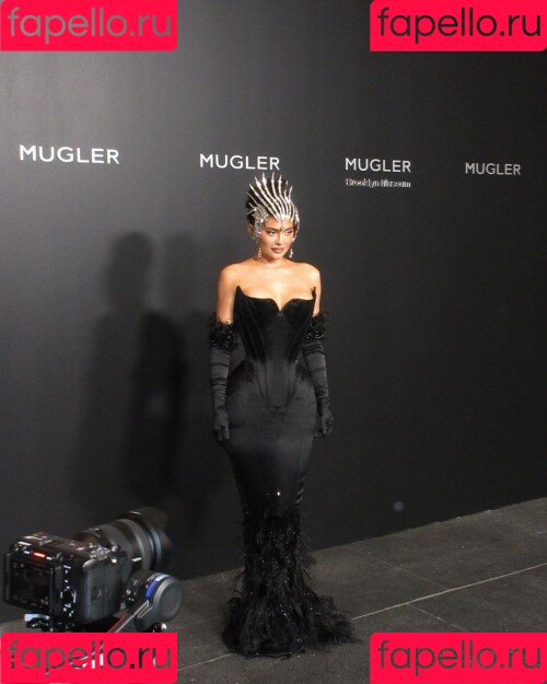 Kylie Jenner Onlyfans Photo Gallery 